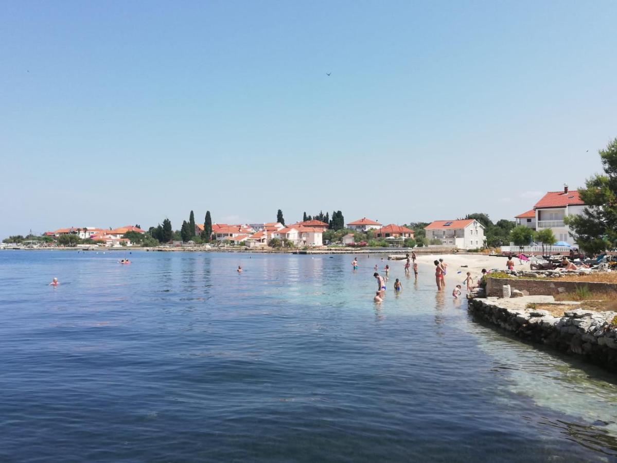 Apartman Andela Preko Esterno foto